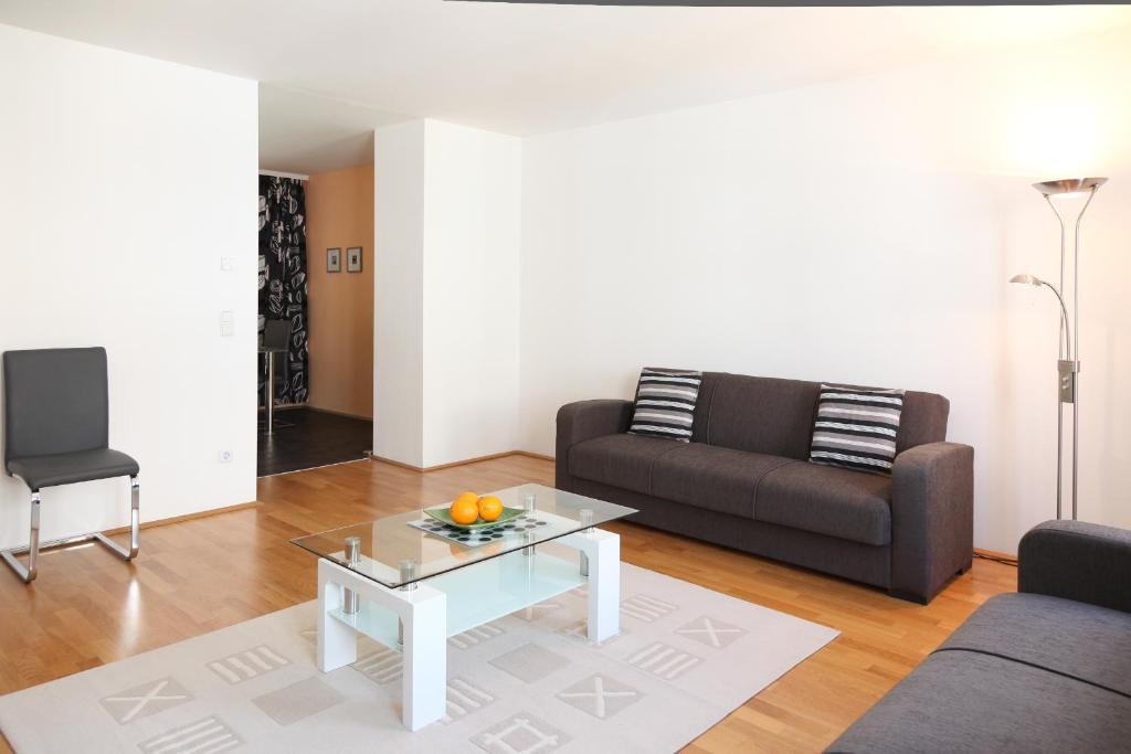 3 Sunny Apartments-schoenbrunn, 100m2 With Balcony * Wien