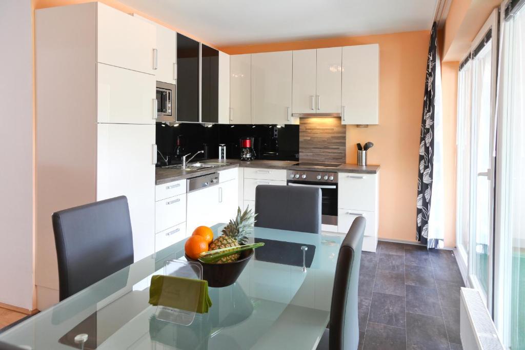 3 Sunny Apartments-schoenbrunn, 100m2 With Balcony * Wien