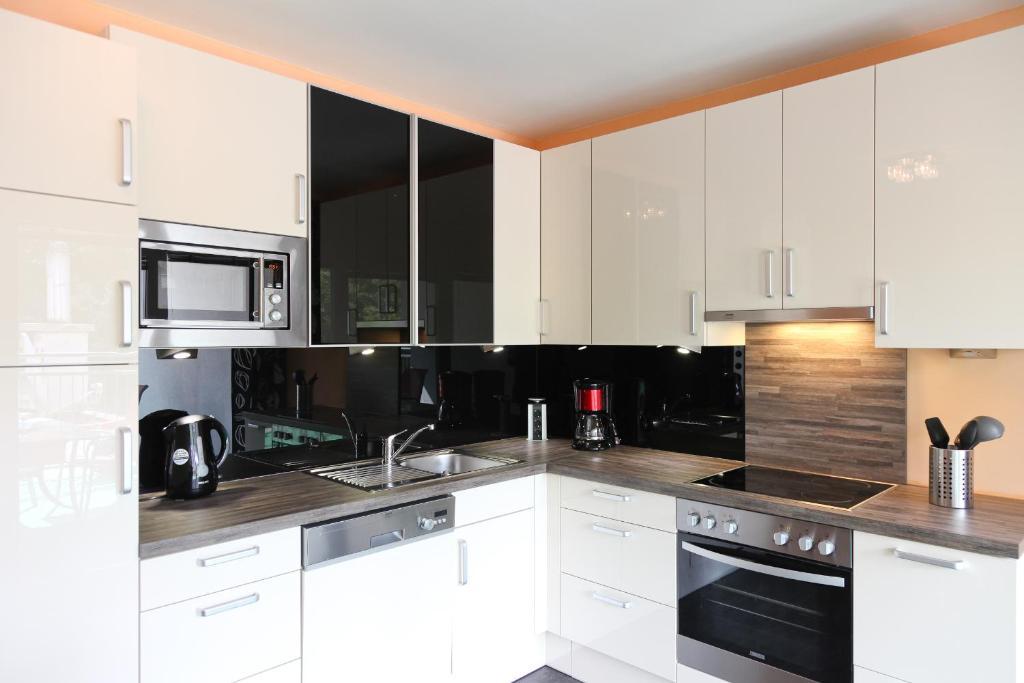 3 Sunny Apartments-schoenbrunn, 100m2 With Balcony * Wien